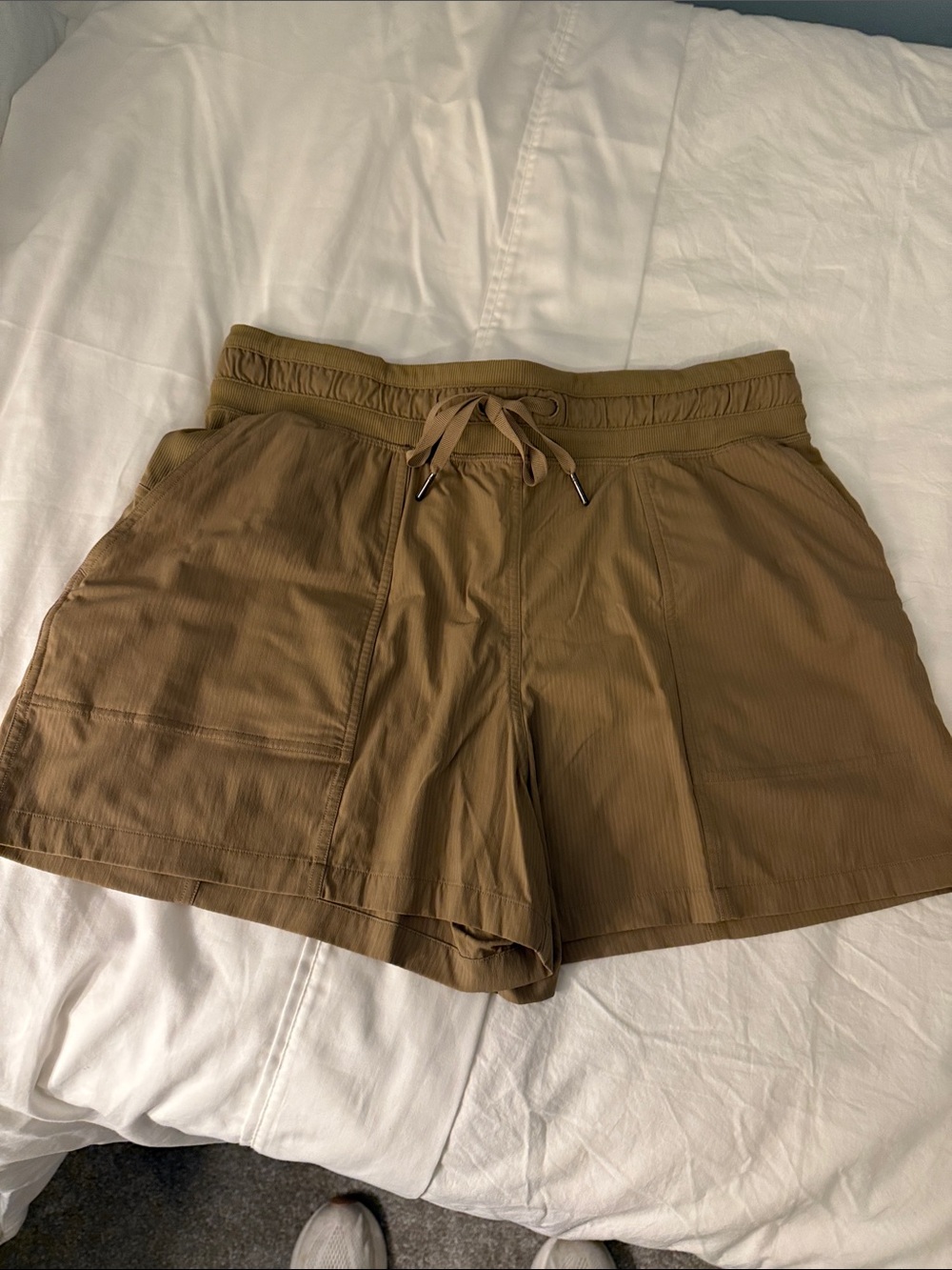 lululemon athletica Women's Athletic Drawstring Shorts - Brown 10